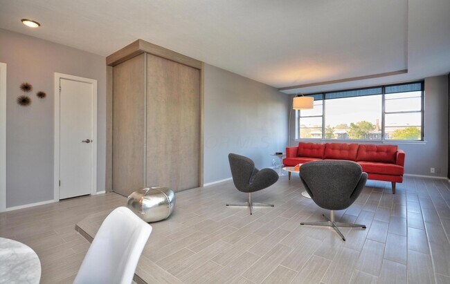 Photo - 1620 E Broad St Unidad 408