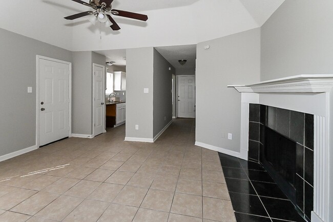 Photo - 7865 Shadowland Cove