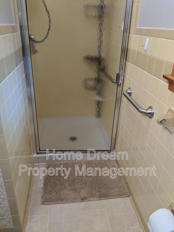 Photo - 1401 Bragg Rd