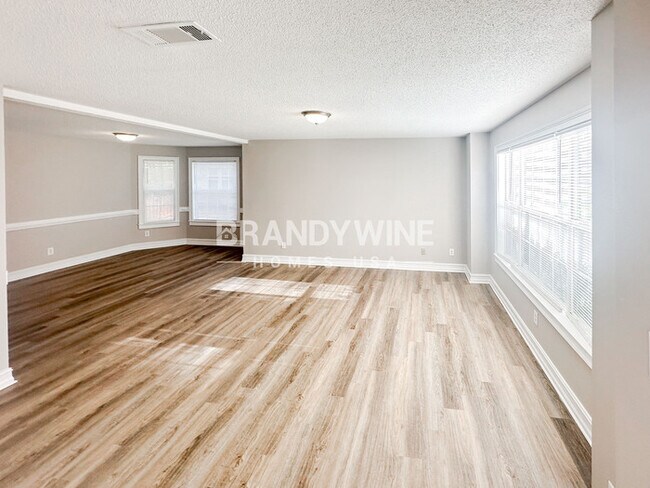 Photo - 12339 Lakeside Pkwy