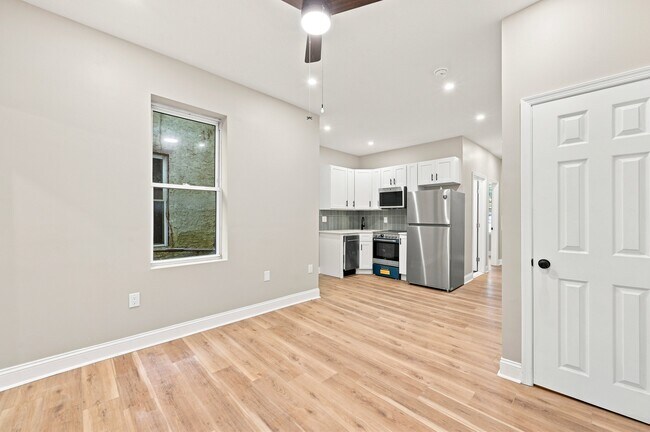 872 N 46th St Unit 1