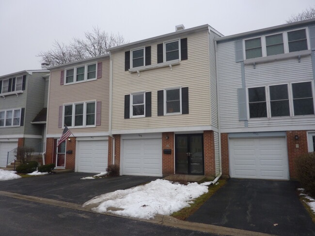 Photo - 1919 Finchley Ct