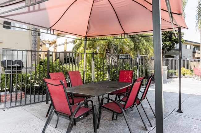 Photo - Cross Roads Apartment Homes