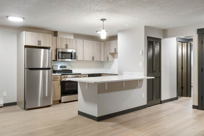 Building Photo - Bayswater Apartments