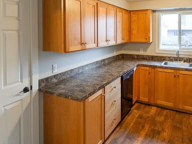 Photo - 145-195 Churchdale Ave N Unit 145