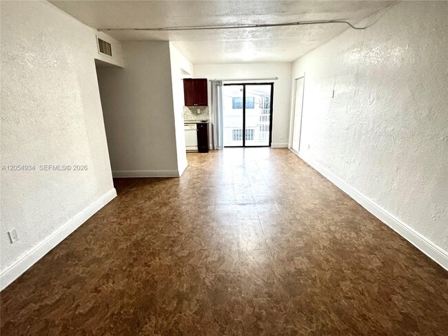 Photo - 1525 NE 135th St Unit 14