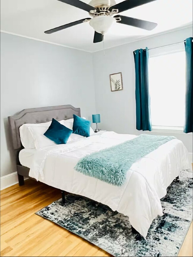 Photo - Coastal Charm Meets Comfort — Fully Furnis...