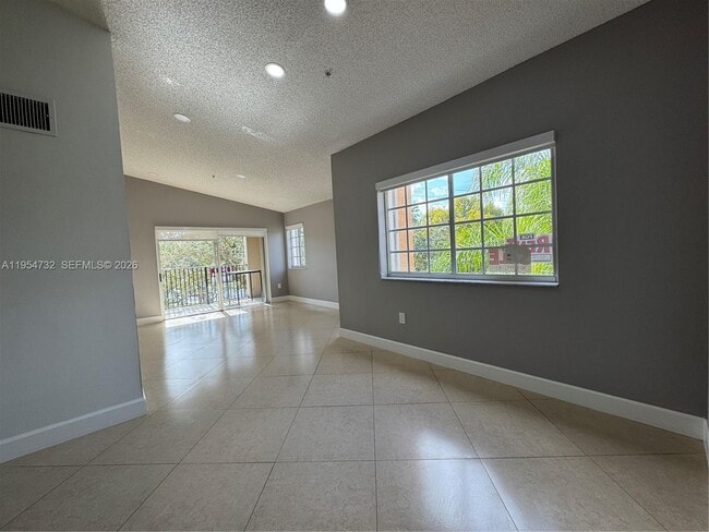 Photo - 2133 Renaissance Blvd Unidad 307