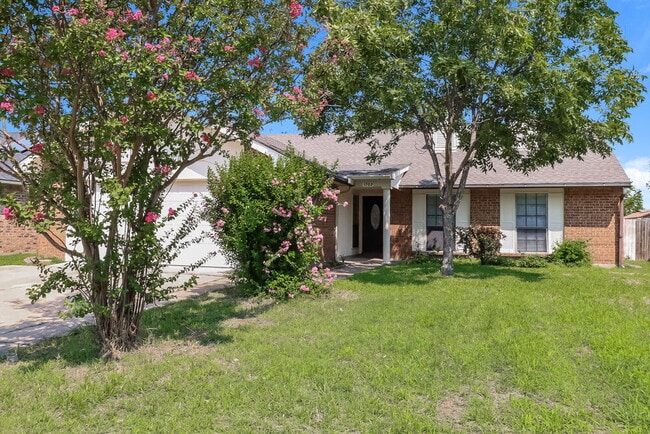 Building Photo - 1702 Clark Trail