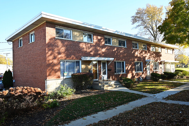 Photo - 429 E Lincoln St Townhome