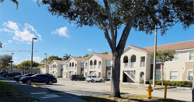 Building Photo - 2826 SE 16th Pl Unit 100