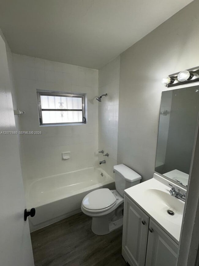 Photo - 2734 SW 30th Ct Unit 1