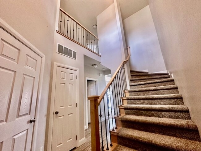 Photo - 3 bed -2.5 bath - Newer townhome in the heart of Cedar City!