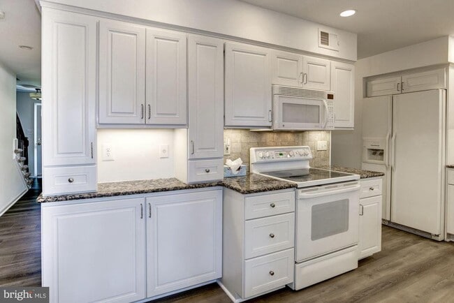 Photo - 9012 Penn Manor Ct