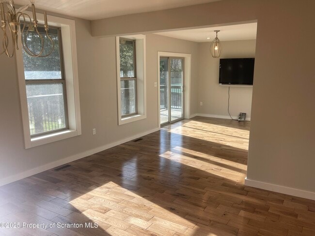 Photo - 628 Hudson St