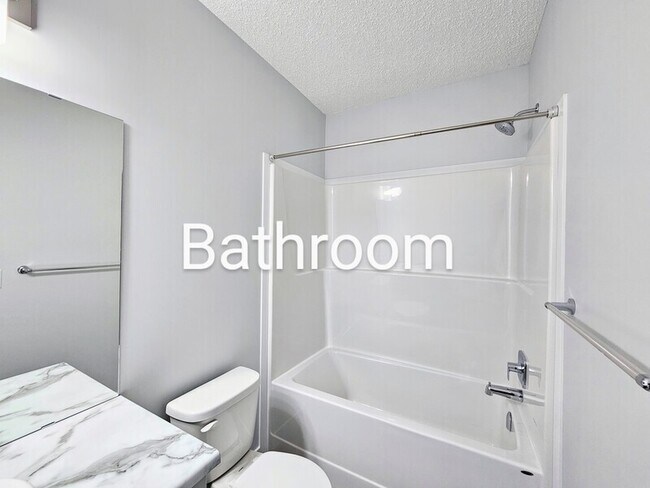 Photo - 3727-3214 214 St NW