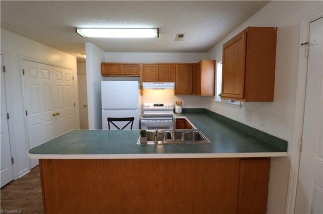 Photo - 2502 Bethabara Rd