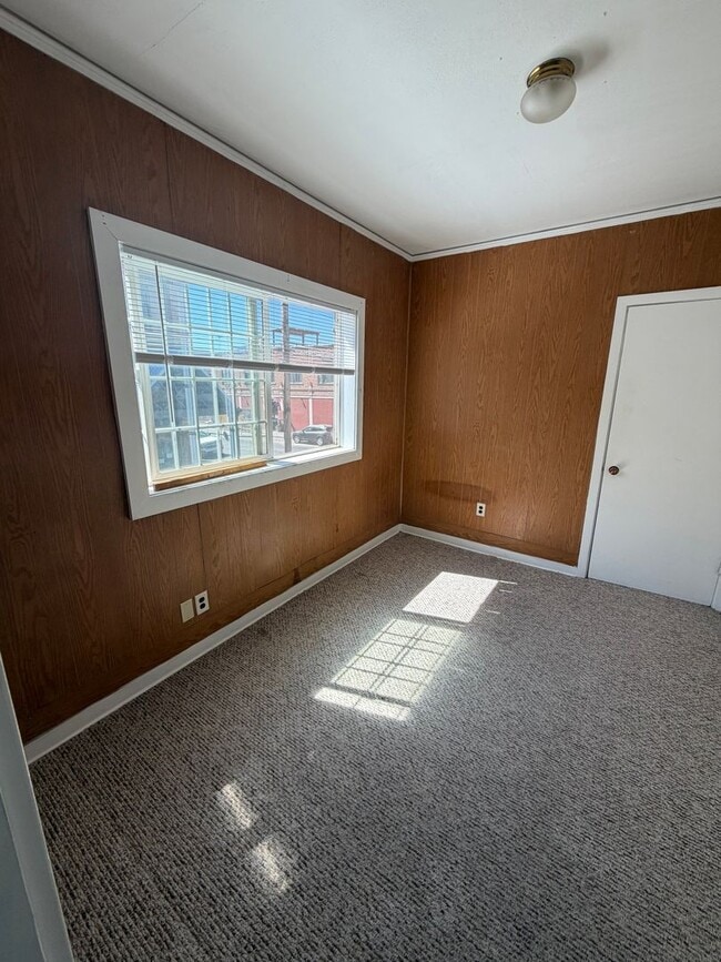 Photo - Super Cool Downtown Apartment!2 Bedroom, 1 Bathroom Apartment with Secure Entrance
