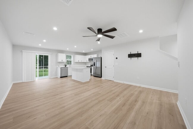 Photo - Modern 3 Bed 2.5 Bath Townhome in Bear Park Community