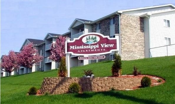 Building Photo - Mississippi View Rental