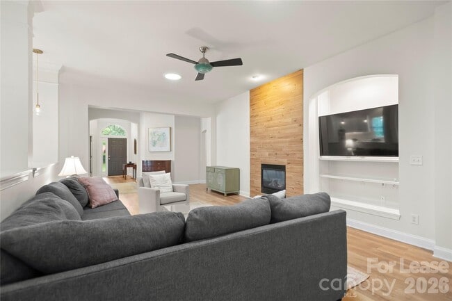 Photo - 8804 Brentfield Rd
