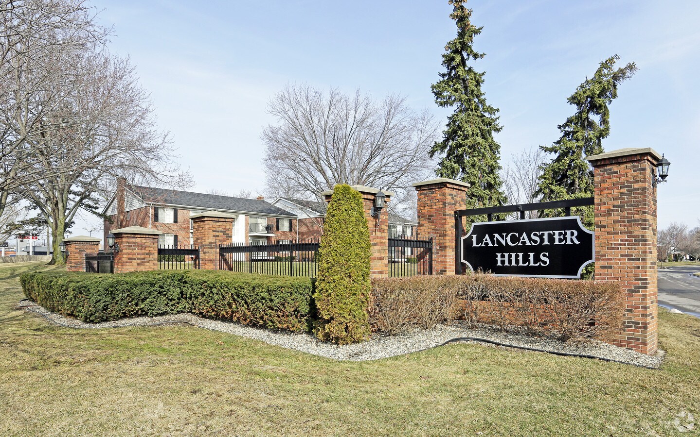 Lancaster Hills Apartments For Rent In Southfield Mi Forrent Com