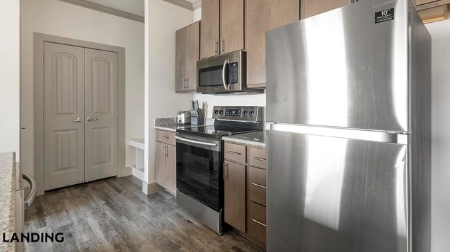 Photo - 12500 Shadowglen Trce Unit 9302