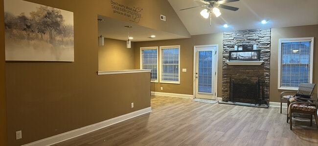 Photo - 2221 Trophy Trce