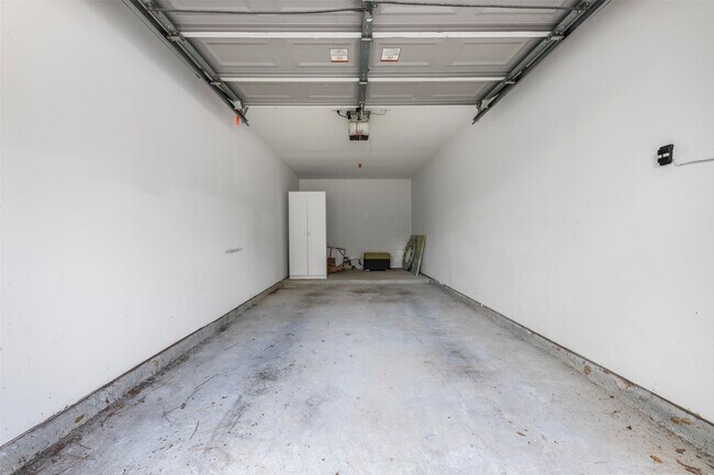 Photo - 8051 Bay Branch Dr Unidad 423
