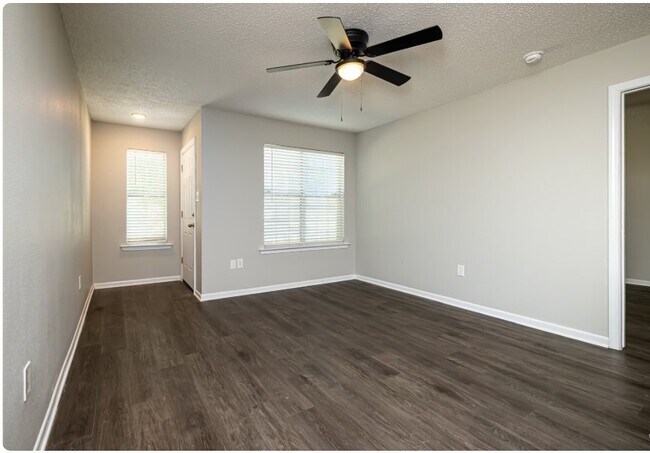 Photo - 2121 Lobdell Blvd Unit 308