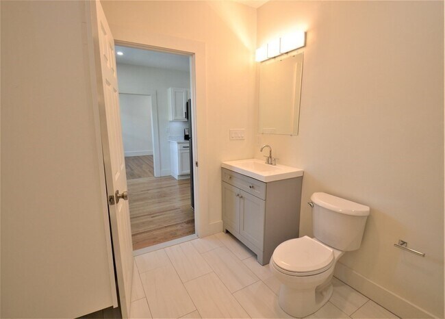 Photo - 27 Ransom Rd Unit 2