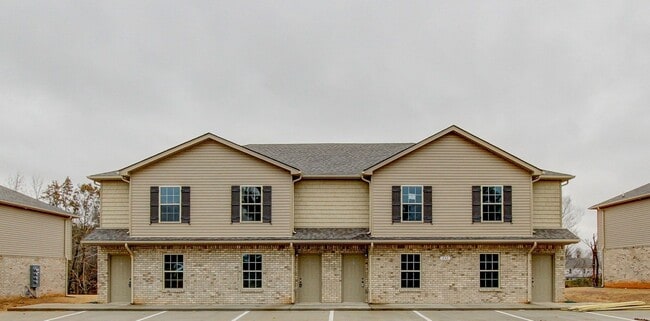 Building Photo - 234 Fairview Ln Unit 234 Fairview Lane; B