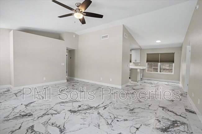 Photo - 1510 E Taro Ln