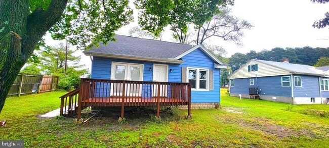Photo - 104 Middleneck Ln