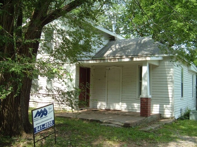 Building Photo - 1209/11 Elm St. Unit 1211 Elm