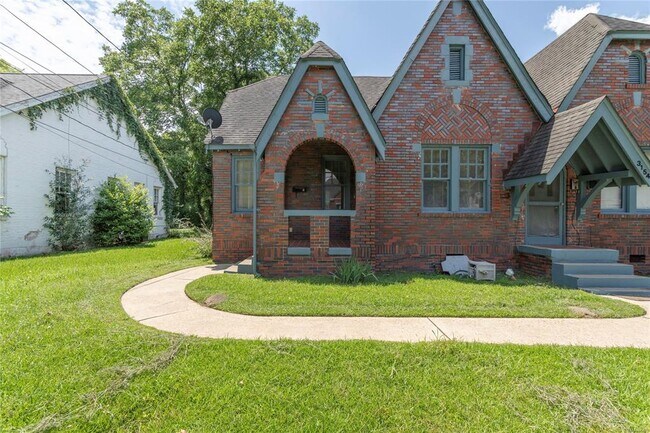 Photo - 3154 Lexington Rd