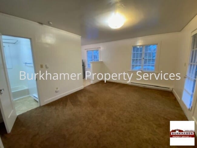 Photo - 203 E Broadway Ave