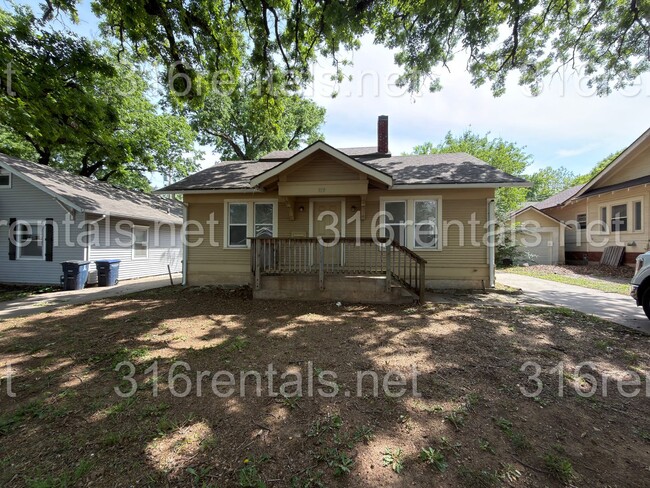 Building Photo - Two bed one bath available NOW!