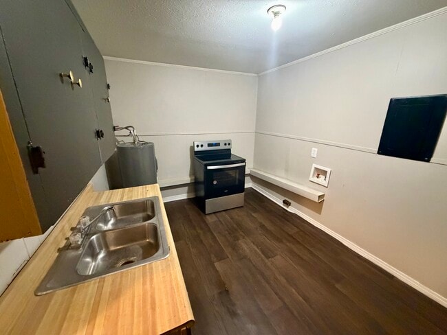 Photo - 616-622 14th St Quadplex