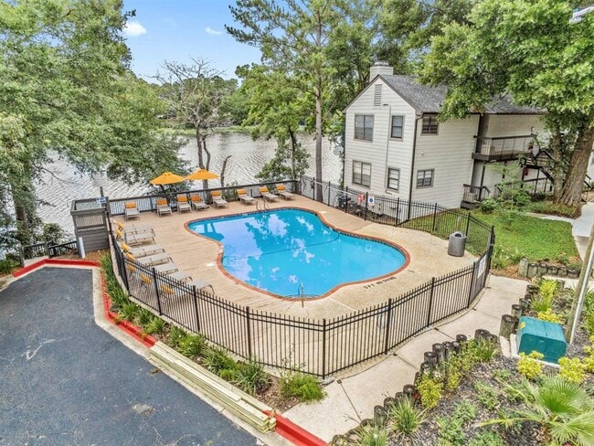 Photo - Grande Pointe