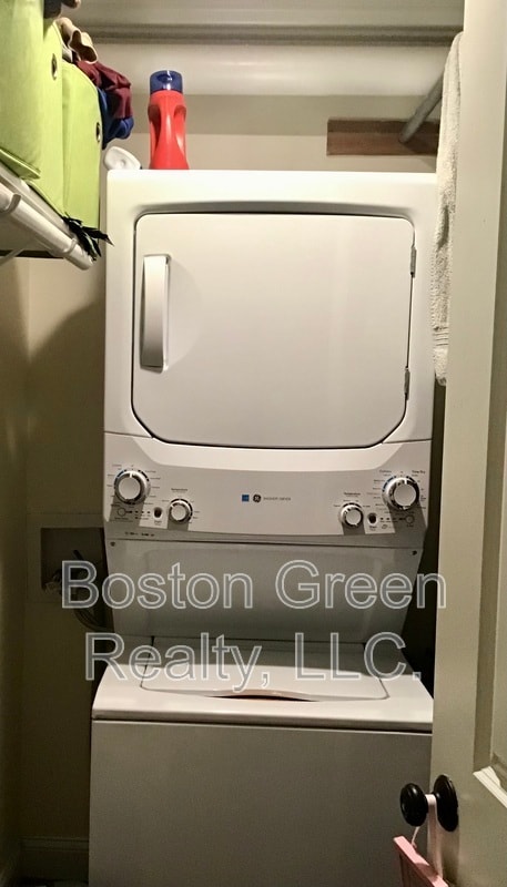 Photo - 140 Marcella St