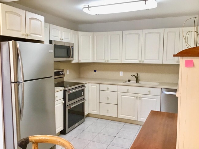 Photo - 1004 Newcastle A Unit 1004