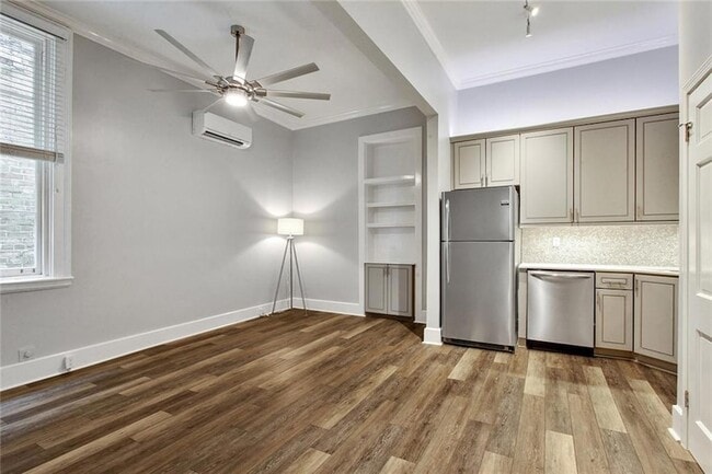 Photo - 1112 N Rampart St