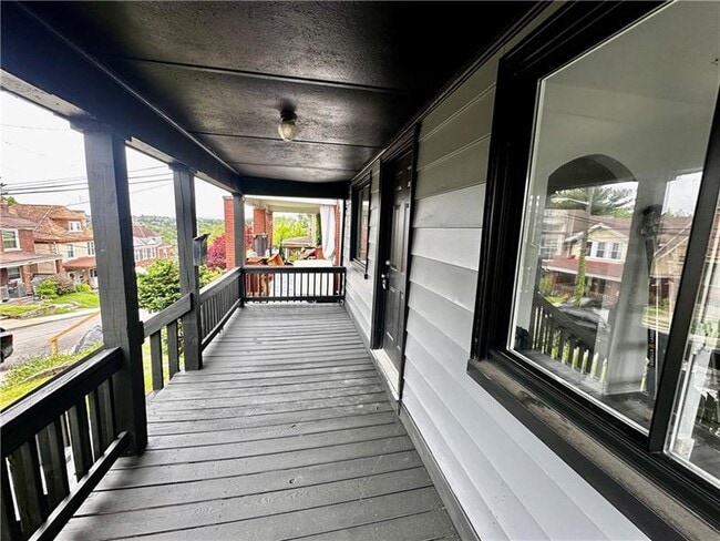 Photo - 1410 Fallowfield Ave
