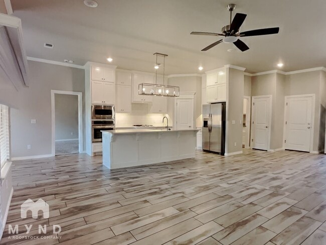 5217 Bing Cir