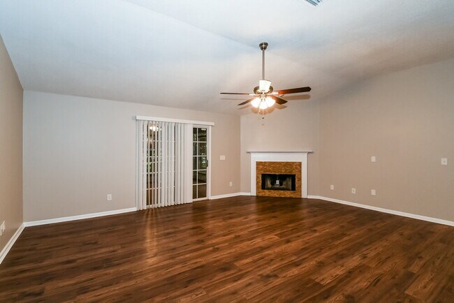 Photo - 3701 Woodbriar Dr