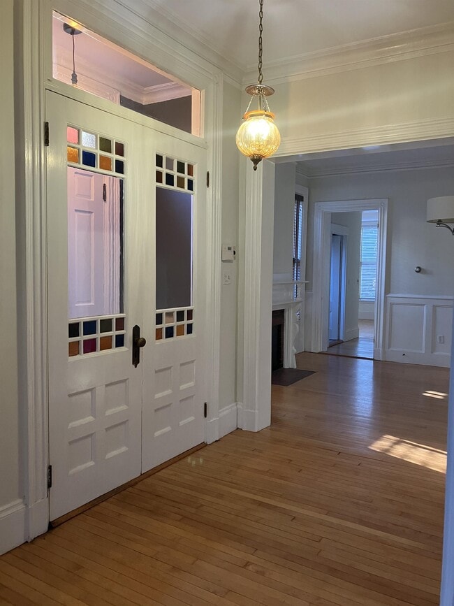 Photo - 322 Spring St