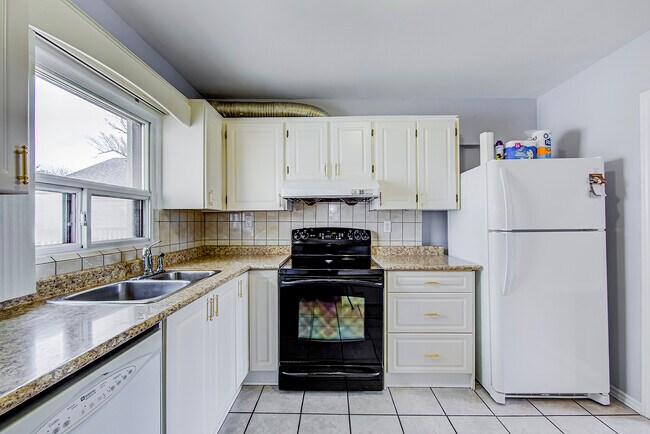 Photo - 11 Bellefontaine St