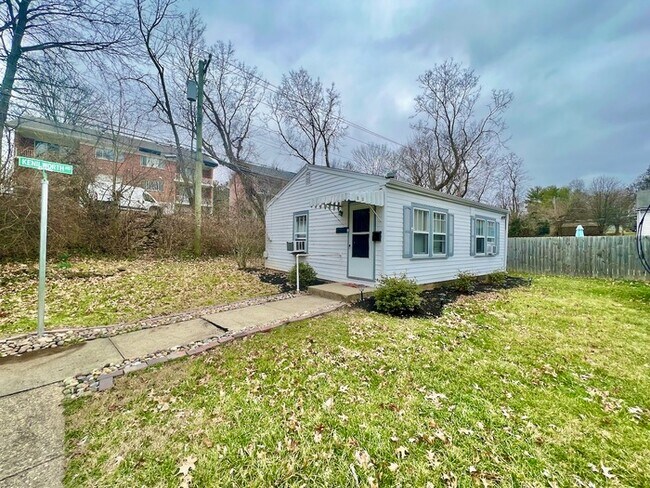 Cozy cottage in Ft Mitchell! - Cozy cottage in Ft Mitchell! House