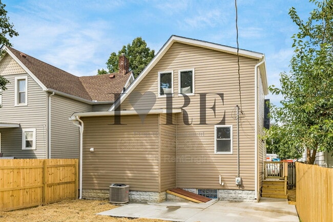 Photo - 429 E Mithoff St